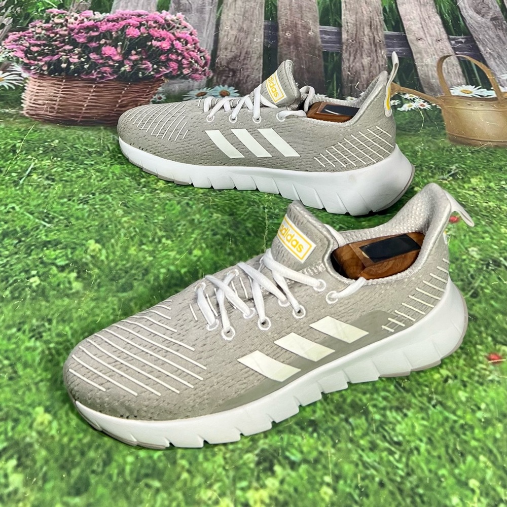 Adidas  Asweego Size 8 Women's Running Shoes Grey/White F37022